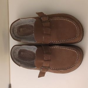 White Mountain Clogs